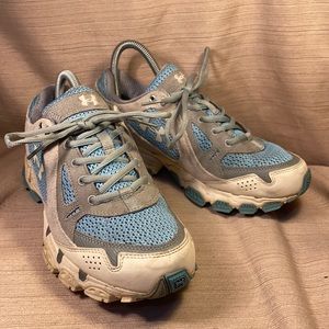 Under Armour leather preloved sneakers EUC quality